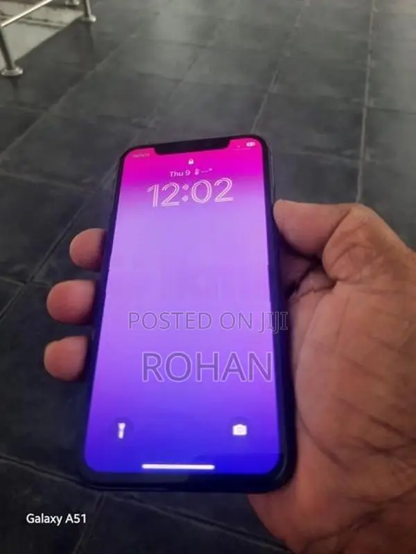 Apple iPhone X (Used)