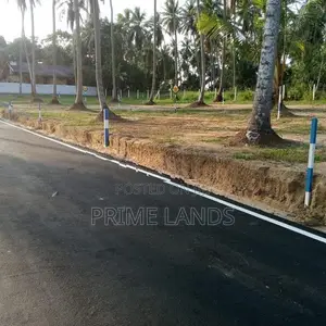 ගම්පහ දියුලපිටිය 211 බස් පාරට මායින් බිම්කොටස්