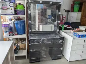 Hollywood Dressing Table