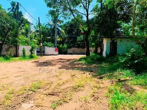 බැලුම්මහර මහජන මාවතෙන් පර්චස් 23 යි.පර්චසය