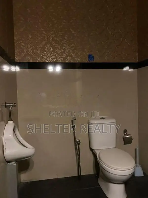 Commercial Building for Rent in Colombo 4