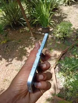Apple iPhone 15 I Phone Blue (Used)