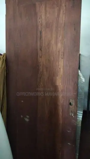 USED WOODEN DOORS