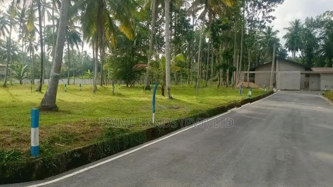 යක්කල නගරයෙන් නේවාසික බිම්කොටස්