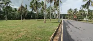 ගම්පහ උඩුගම්පල වීදියවත්ත