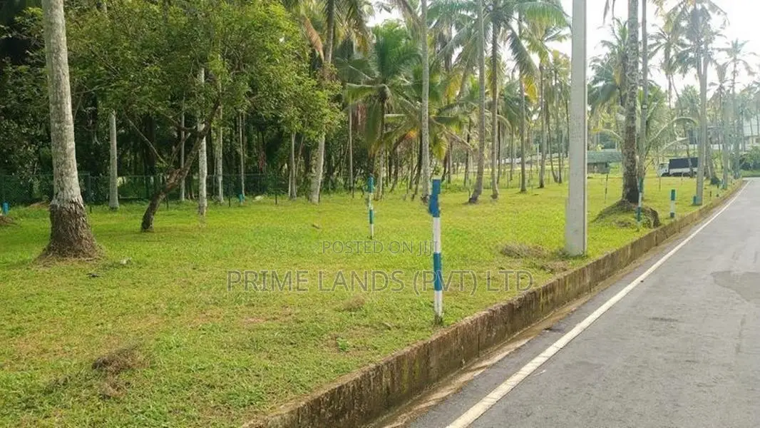 යක්කල නගරයෙන් නේවාසික බිම්කොටස්