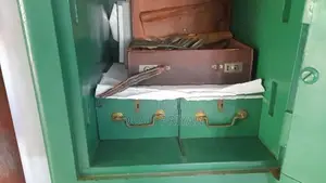 Antique British Bent Steel Safe – Samuel Withers with Co. Ltd.