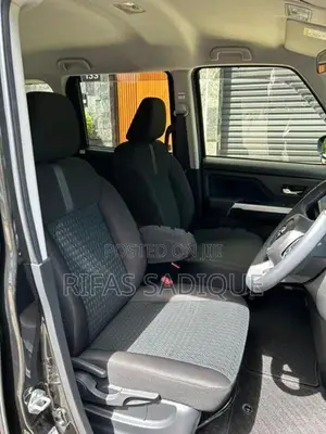 Toyota Roomy GS Costoum 2023