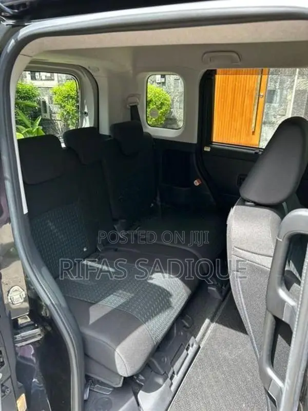 Toyota Roomy GS Costoum 2023