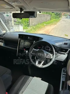Toyota Roomy GS Costoum 2023