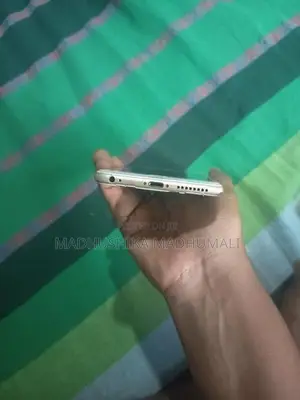 Apple iPhone 6S Plus (Used)