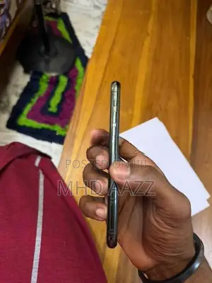 Apple iPhone 11 Pro midnight green (Used)