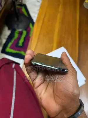 Apple iPhone 11 Pro midnight green (Used)