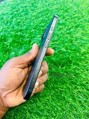 Apple iPhone 15 (Used)