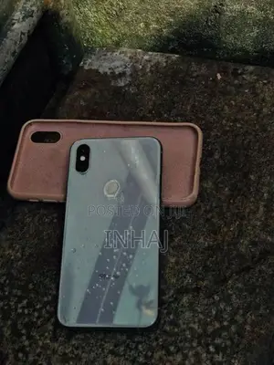 Apple iPhone XS (Used)