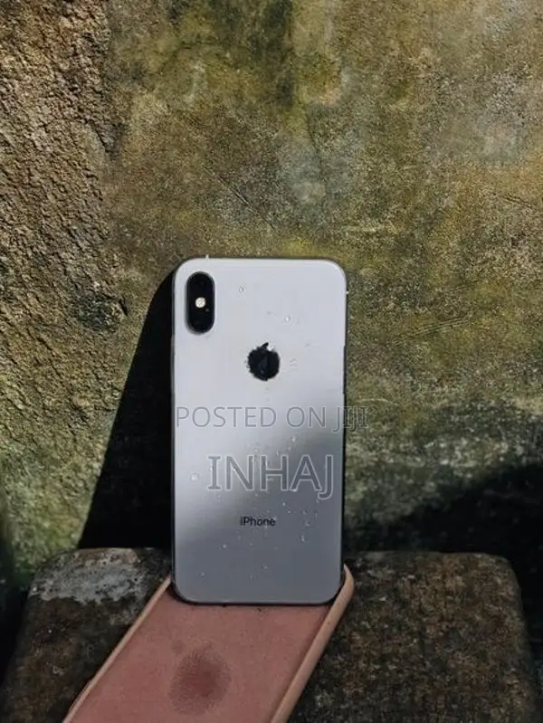 Apple iPhone XS (Used)