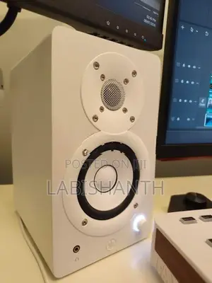 Yamaha HS3 White Studio Monitor Speakers Pair