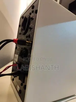 Yamaha HS3 White Studio Monitor Speakers Pair