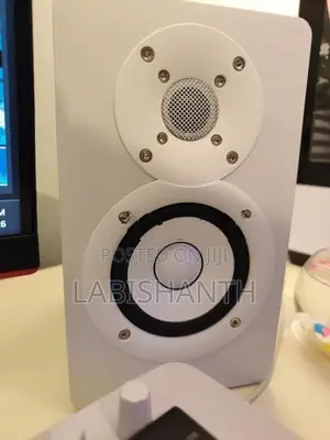 Yamaha HS3 White Studio Monitor Speakers Pair