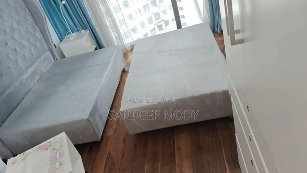 Cushion Queen Bed