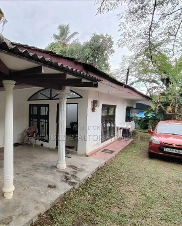 Charming House for Sale In, Kaduwela