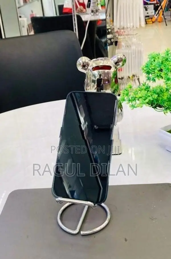Apple iPhone 13 (Used)