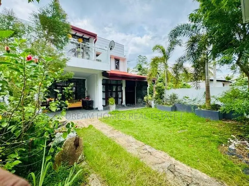 House for Sale in Athurugiriya - (PR1577)