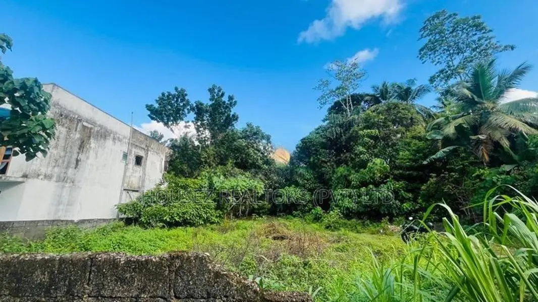 Prime 43 Perch Bare Land for Sale in Horahena, Hokandara