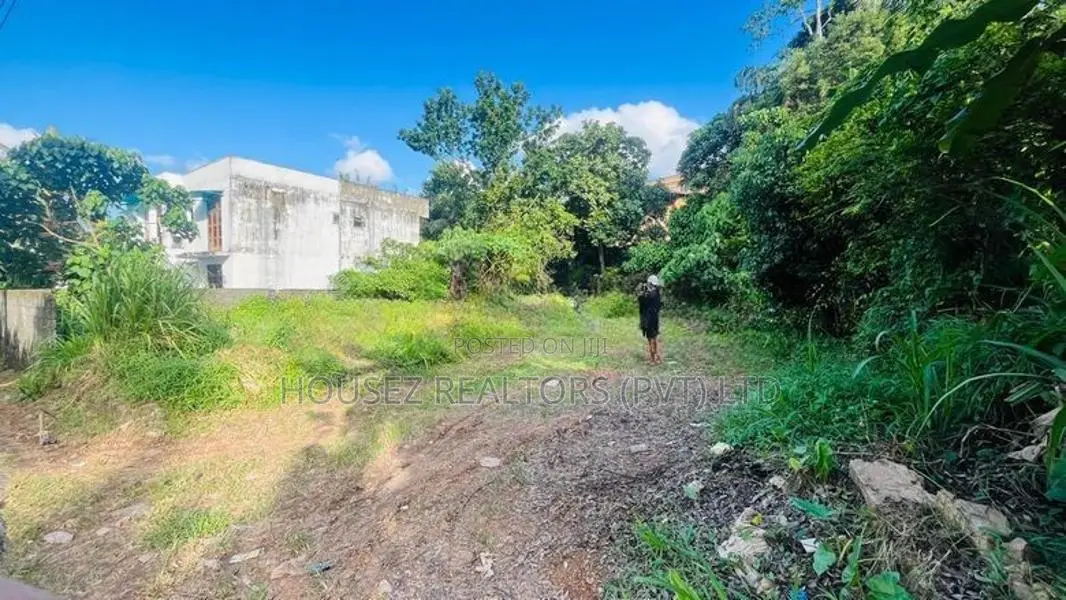 Prime 43 Perch Bare Land for Sale in Horahena, Hokandara