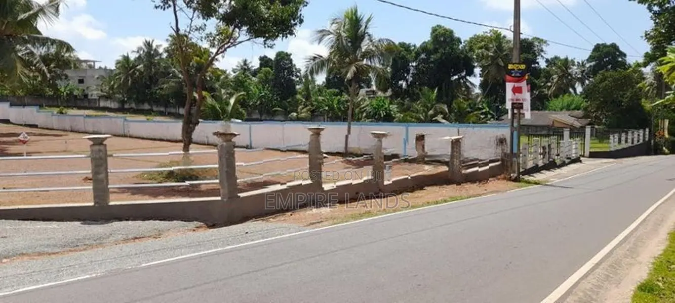 Kandana Luxury Land Plots for Sale Facing Ganemulla Bus Road