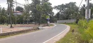 කුරුණෑගල නගරයට ළගින් ඉඩමක්