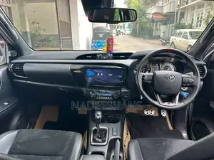 Toyota Hilux Gr Sports 2024