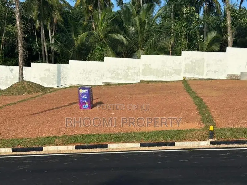 Gated community lands for sale Kadawatha