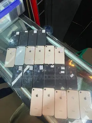 Apple iPhone 8 (Used)