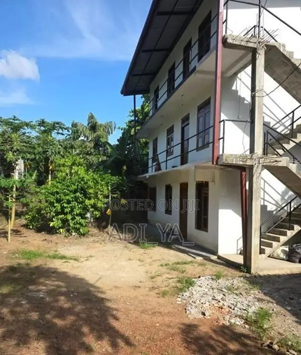 අංග සම්පූර්ණ කාමරයක් Malabe