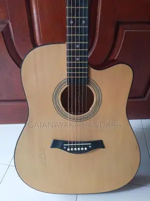 Box Guitar