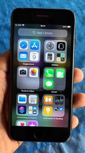 Apple iPhone 7 (Used)