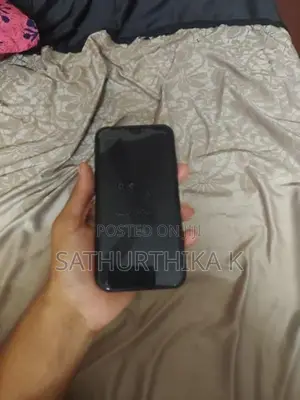 Apple iPhone 11 (Used)