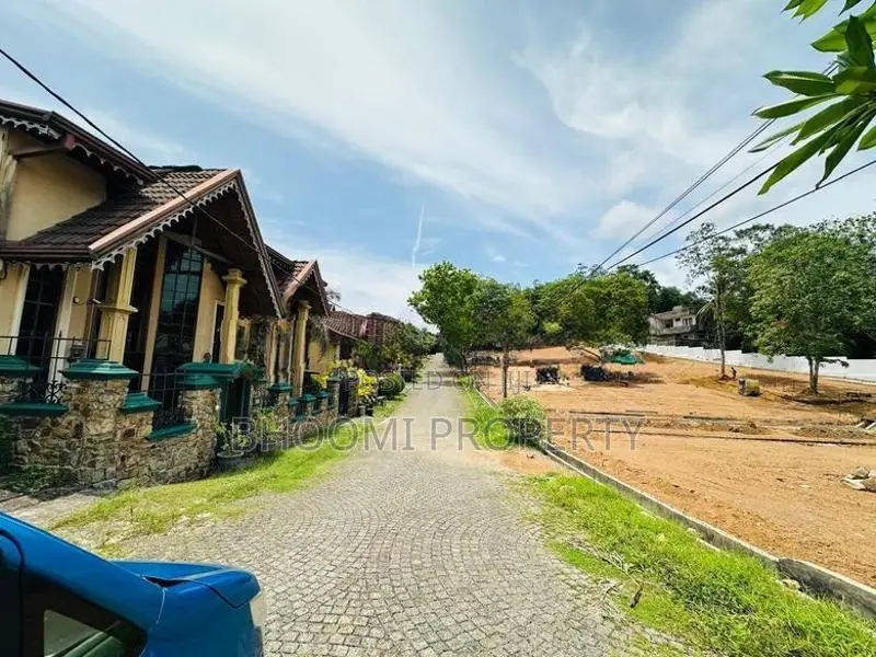 Athurugiriya Wanaguru Mawatha Valuable Land for Sale