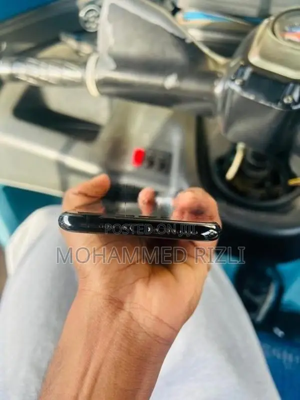 Apple iPhone 11 Pro 256GB (Used)