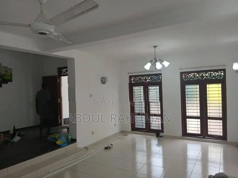 තනි ගෙදර Rajagiriya Moragasmulla