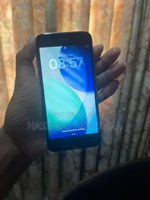 Apple iPhone 8 (Used)