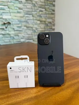 Apple iPhone 15 256GB (Used)