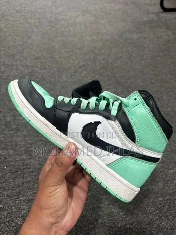 Air Jordan 1 Retro High OG Green Glow