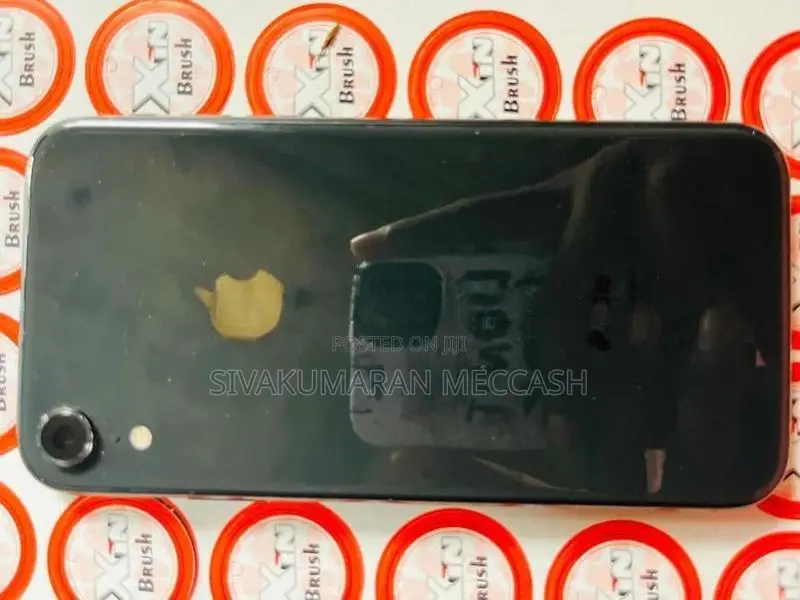 Apple iPhone XR (Used)