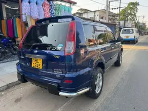 Nissan X-Trail T30 2004