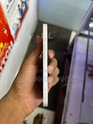 Apple iPhone 13 (Used)