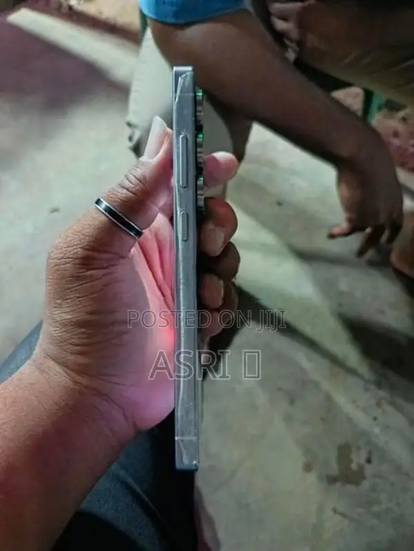 Samsung Galaxy S25 Ultra (Used)