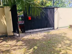 Ratmalana Land with House