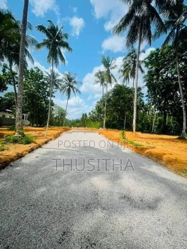 Yakkala Land for Sale | නුවර පාරට ඇවිදින දුරින්